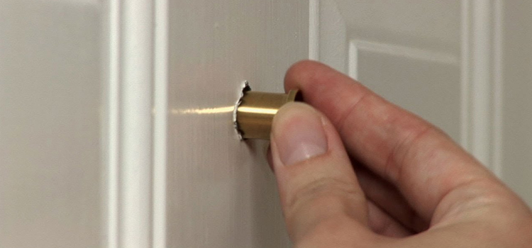 peephole door repair in Miami Gardens